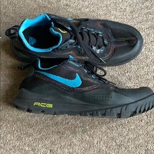 Barely Worn Men’s Nike ACG! Make an Offer